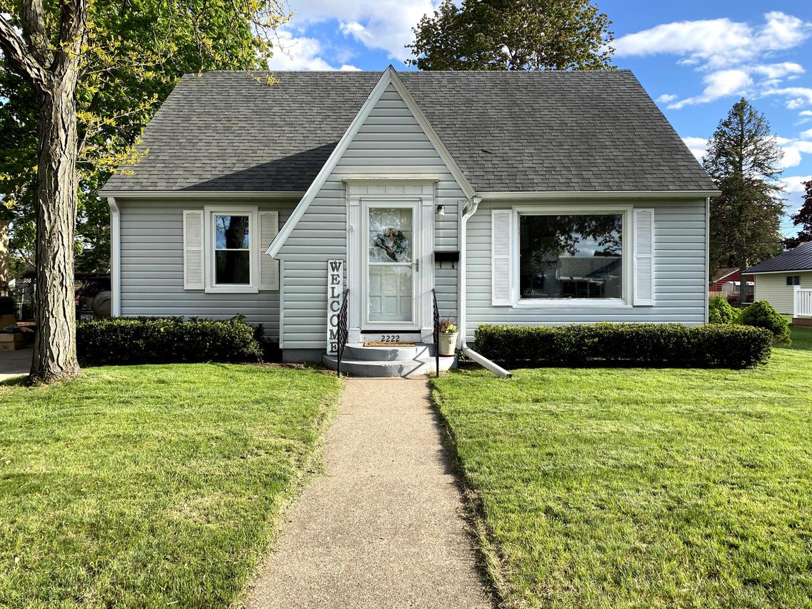 2222 Barlow St, La Crosse, WI 54601