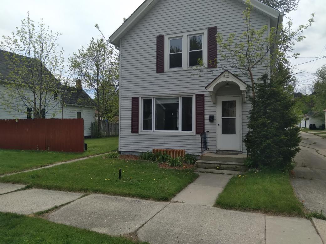 917 Clara Ave., Sheboygan, WI 53081