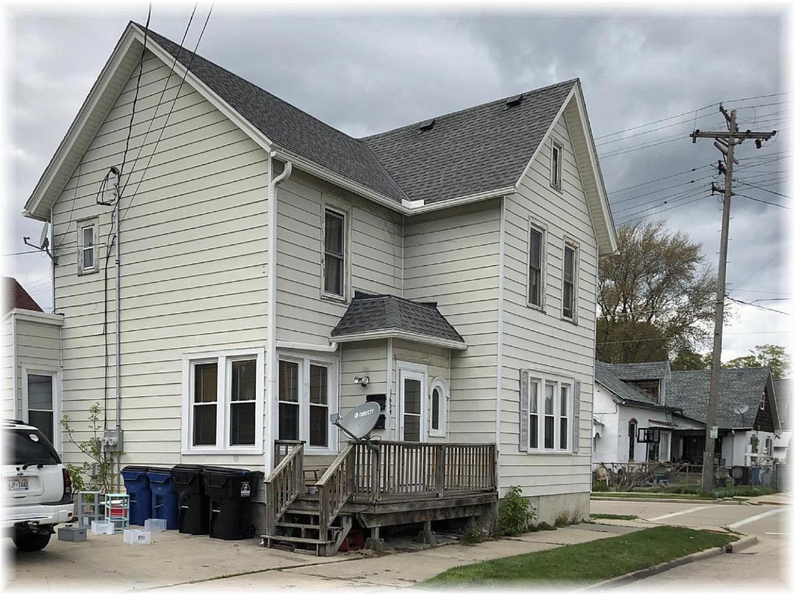 1654 St Clair St., Racine, WI 53402