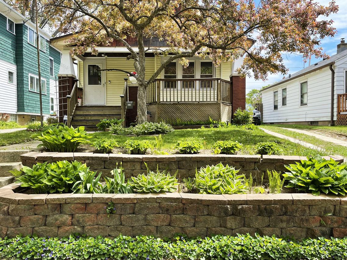 2614 N 59th St., Milwaukee, WI 53210