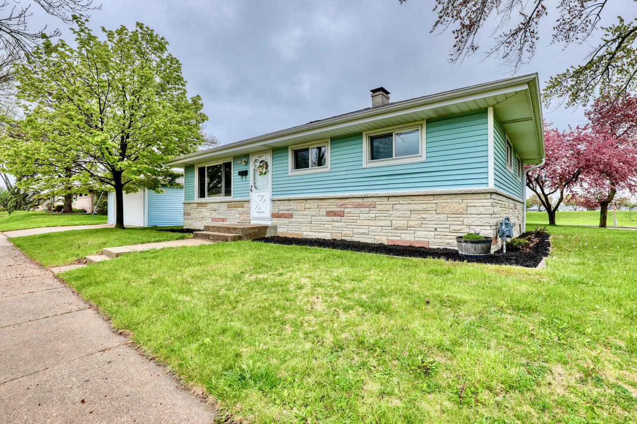 6652 S 19th St., Milwaukee, WI 53221