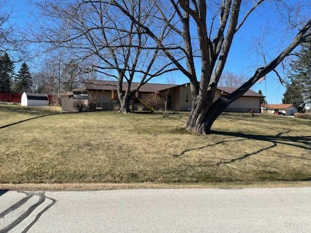 5725 S Lochleven Ln., New Berlin, WI 53146