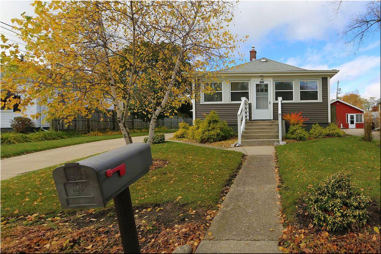1752 Indiana St., Racine, WI 53405