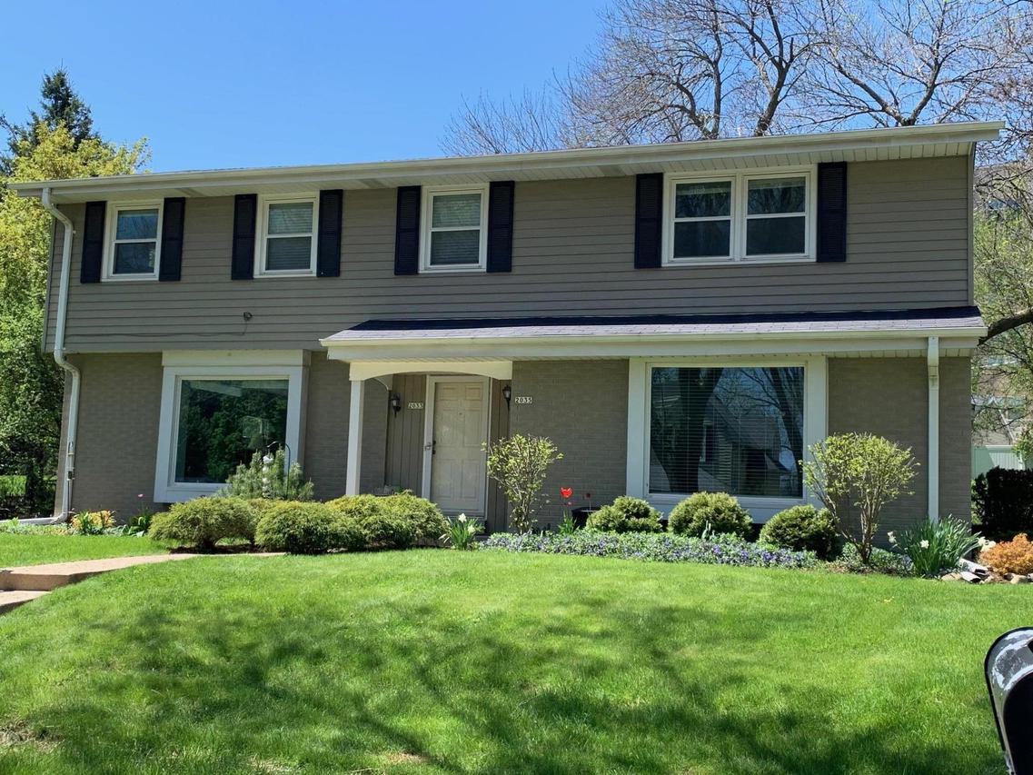 2033 N 107th St, Wauwatosa, WI 53226