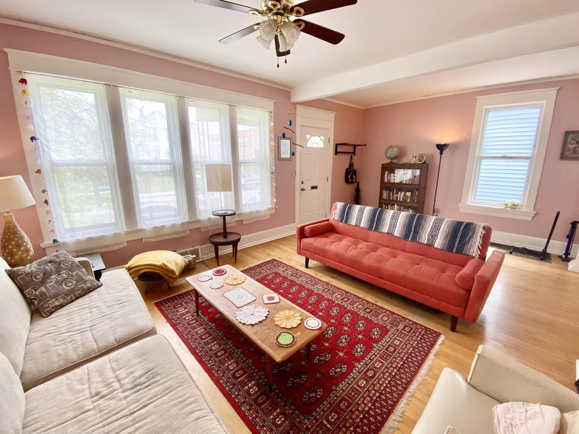 3033 N Holton St, Milwaukee, WI 53212