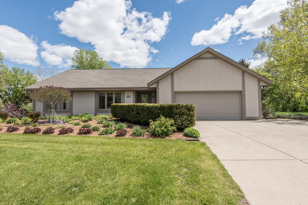 S67W32535 Ashton Way East, Mukwonago, WI 53149