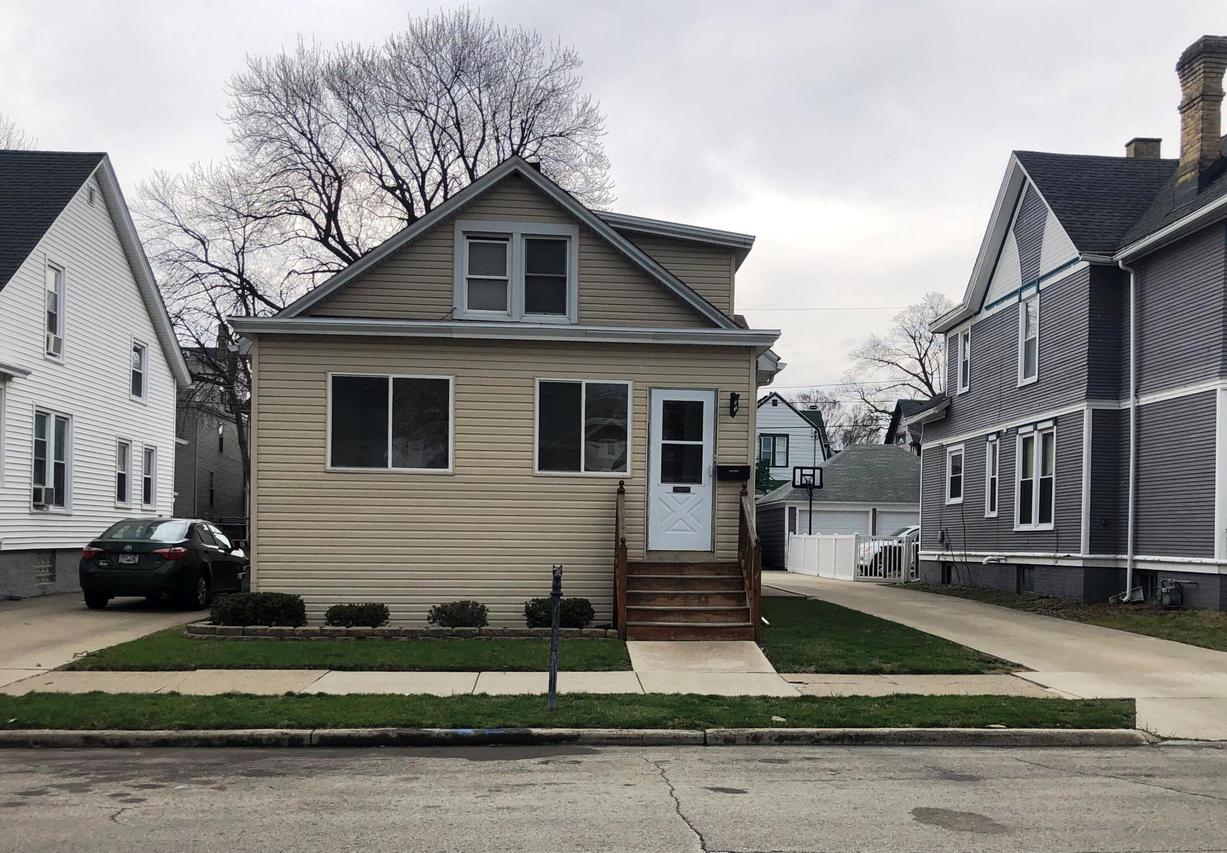 1409 Park Ave., Racine, WI 53403