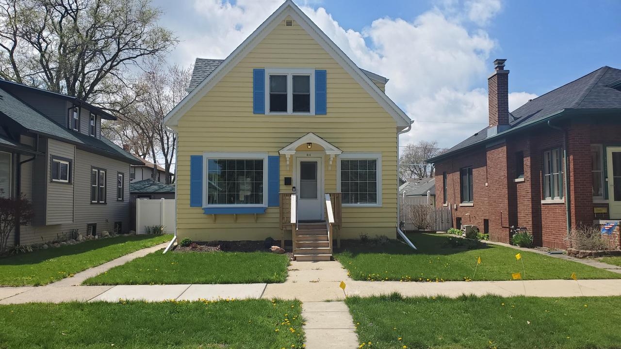 816 Blaine Ave., Racine, WI 53405