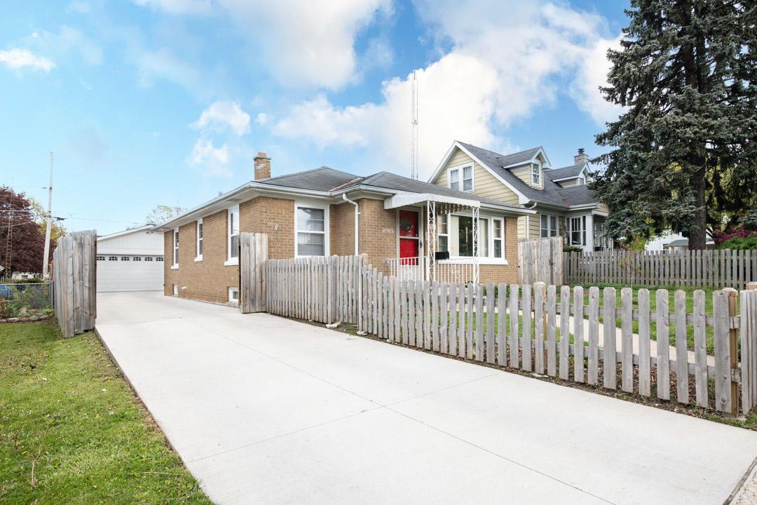 5233 36th Ave, Kenosha, WI 53144