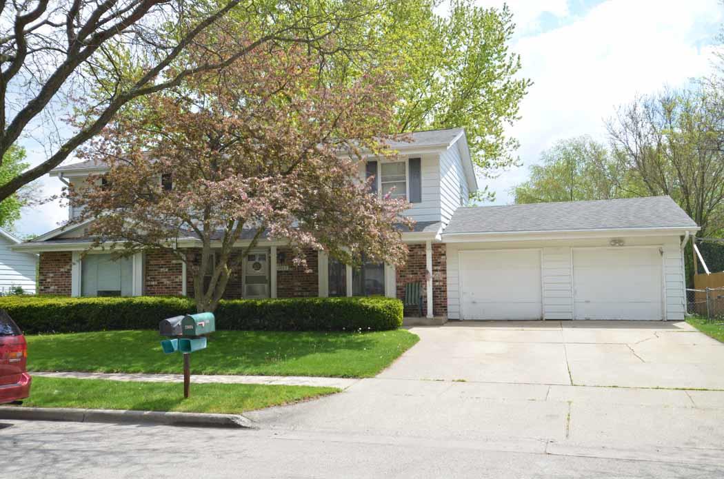 2805 Sussex Ln. #2807, Waukesha, WI 53188
