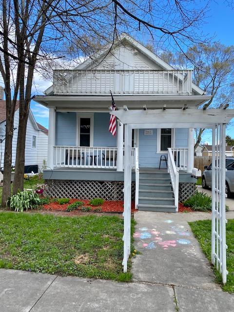 1036 Blaine St, Marinette, WI 54143