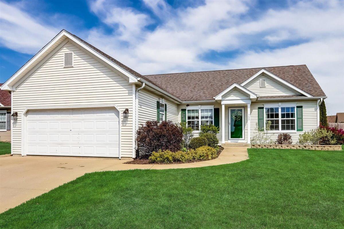 729 S Woodpine Dr., Elkhorn, WI 53121