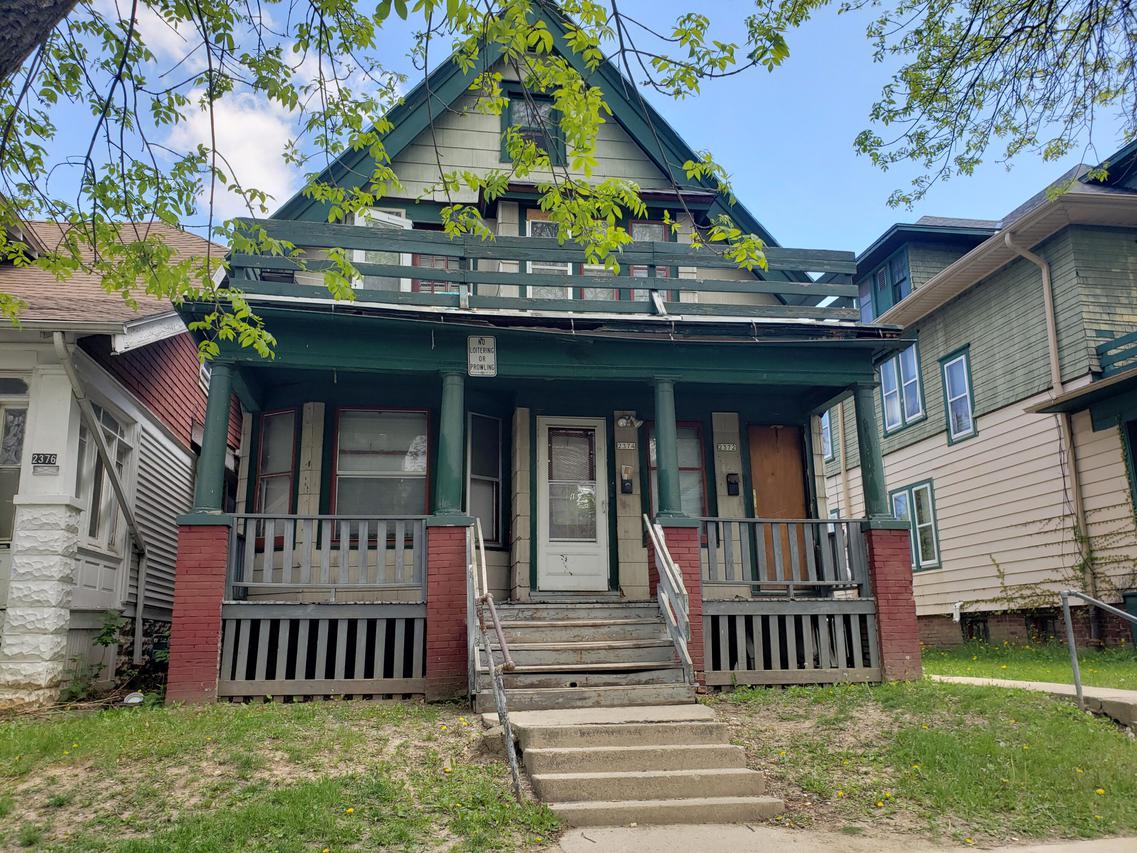 2376 N 44th St., Milwaukee, WI 53210