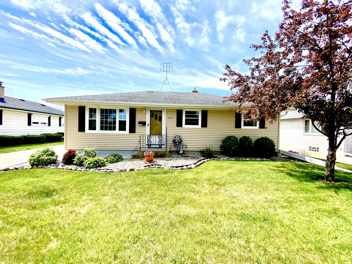 1915 23rd St., Kenosha, WI 53140