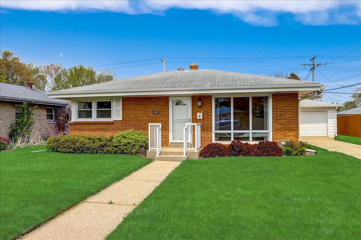 1314 Carlton Dr., Racine, WI 53402