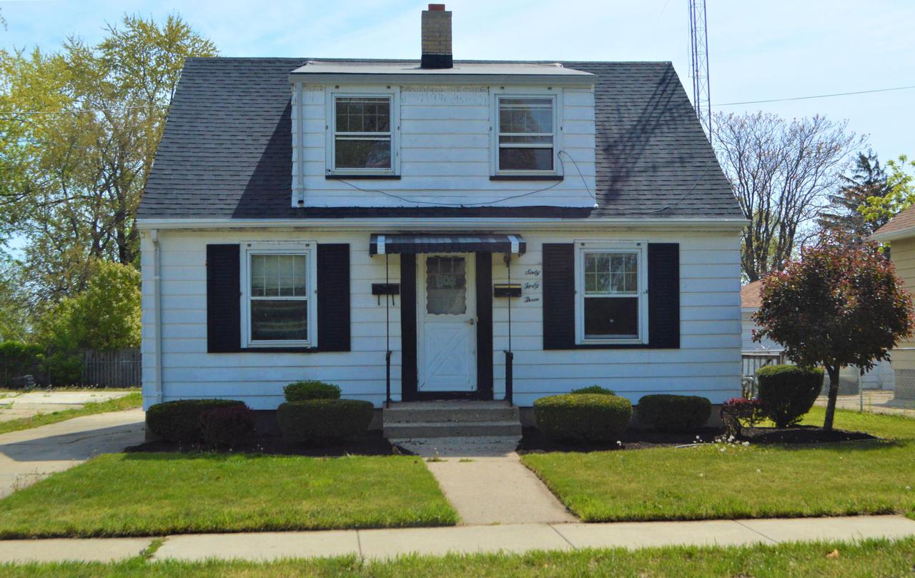 6043 37th Ave, Kenosha, WI 53142