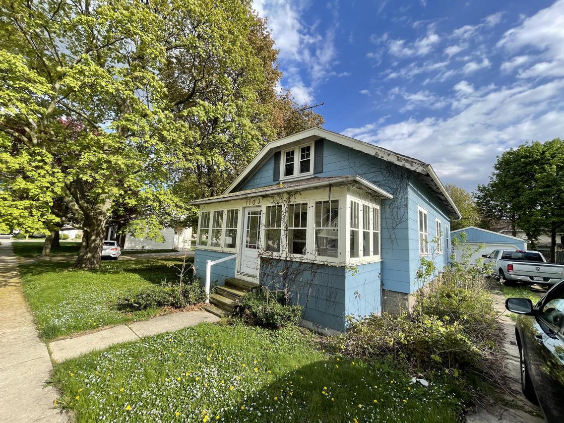 1103 Linden St, Waukesha, WI 53186