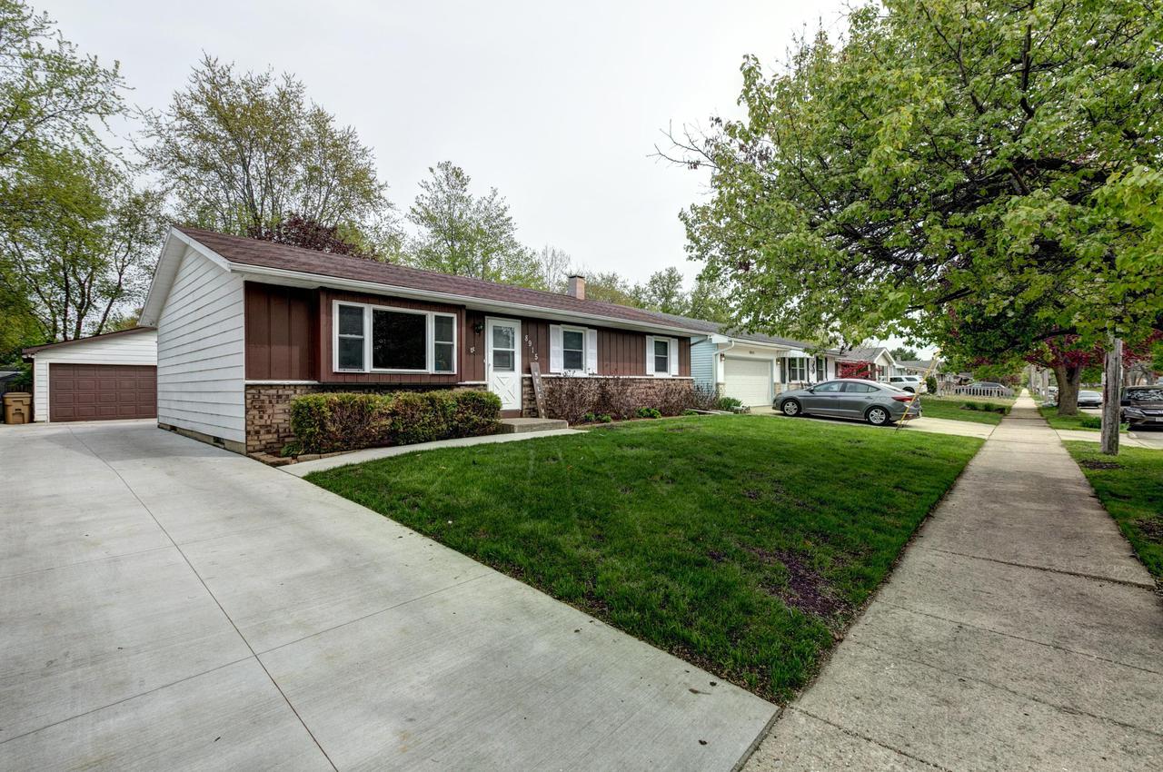 8915 17th Ave, Kenosha, WI 53143