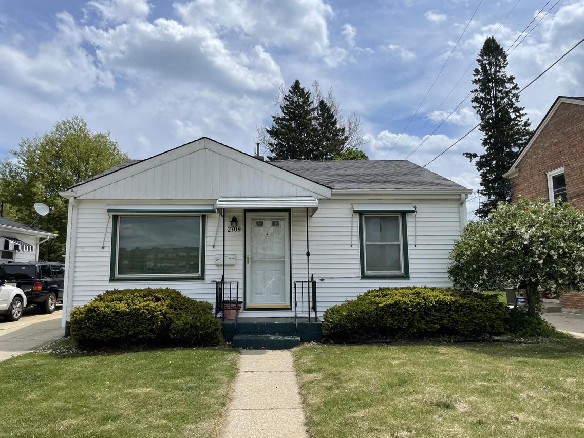 2709 Ashland Ave., Racine, WI 53403