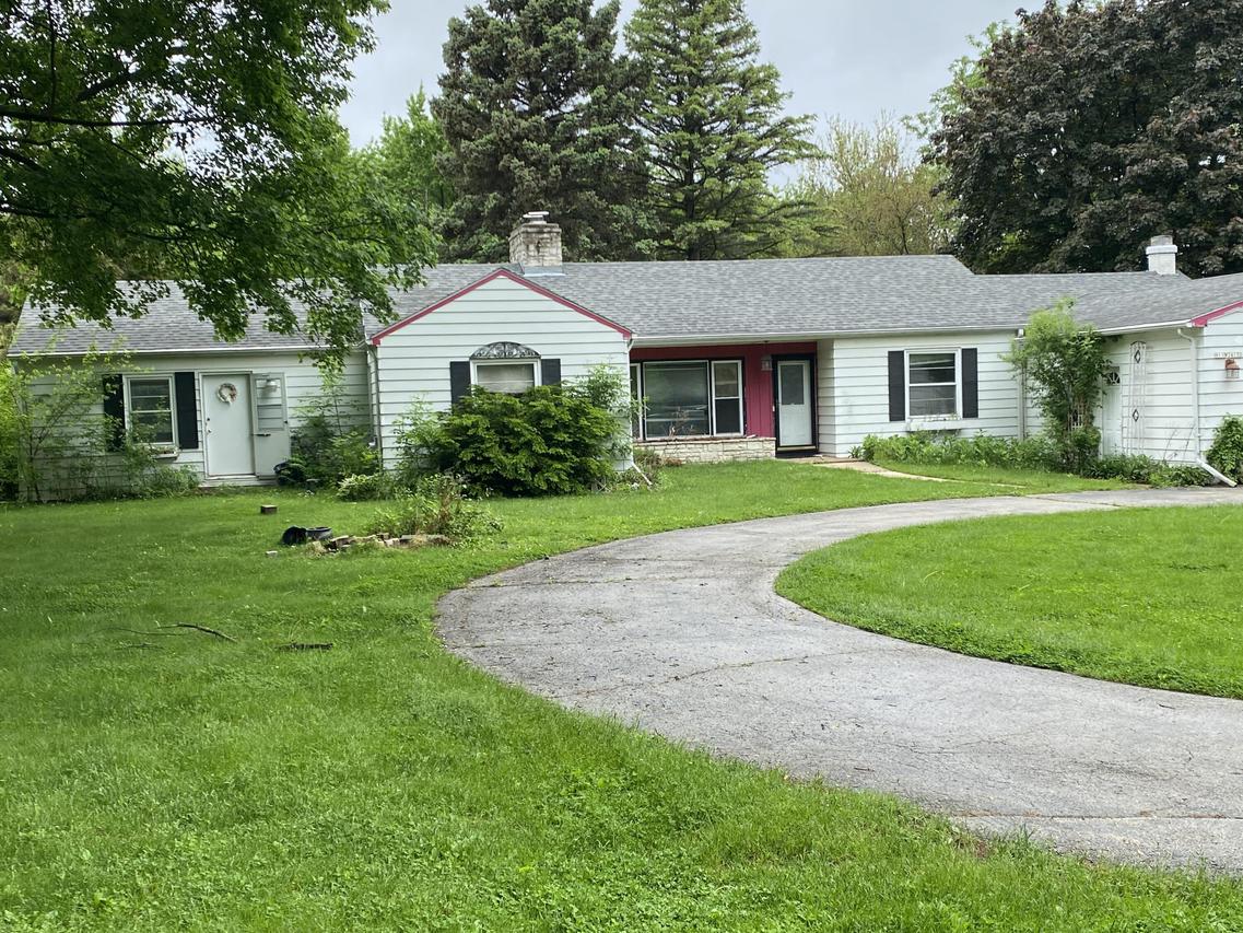 N11W24132 River Ln., Waukesha, WI 53188