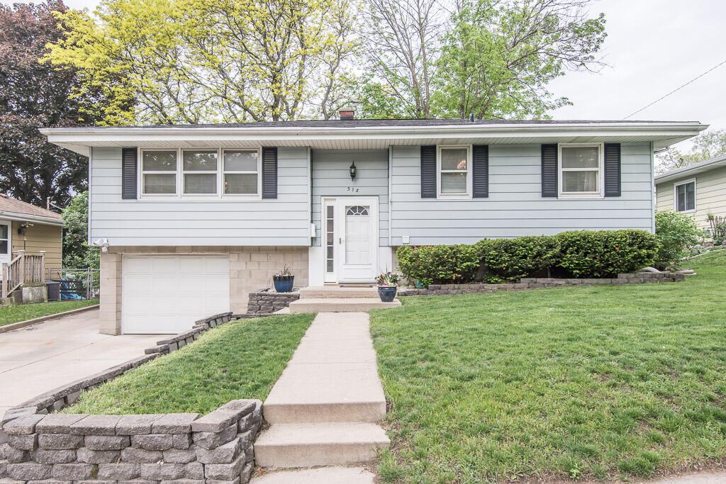 318 N Grandview Blvd., Waukesha, WI 53188