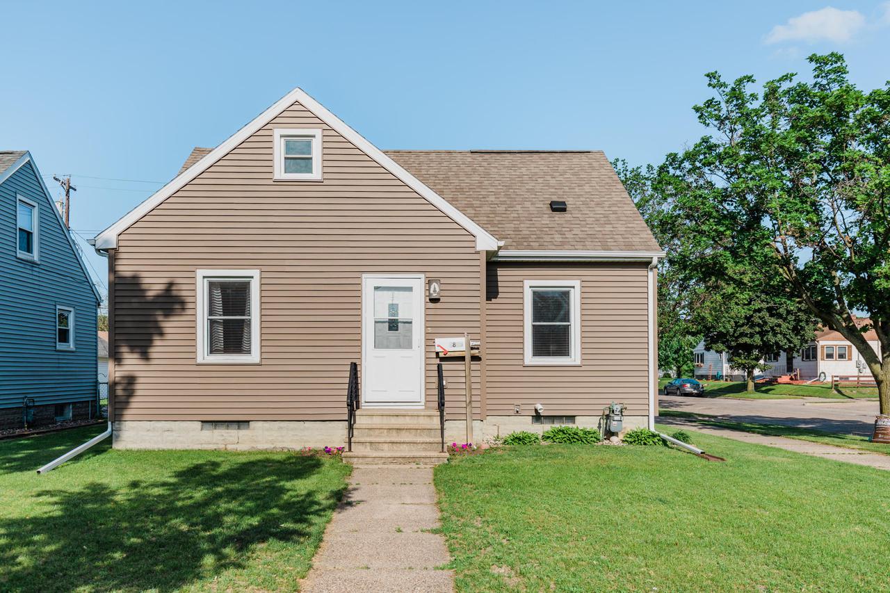 1825 S East Ave, La Crosse, WI 54601