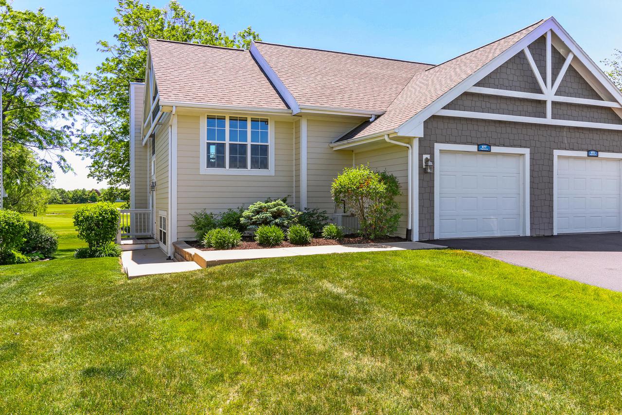 877 Eagleton Dr #46-17, Geneva, WI 53147