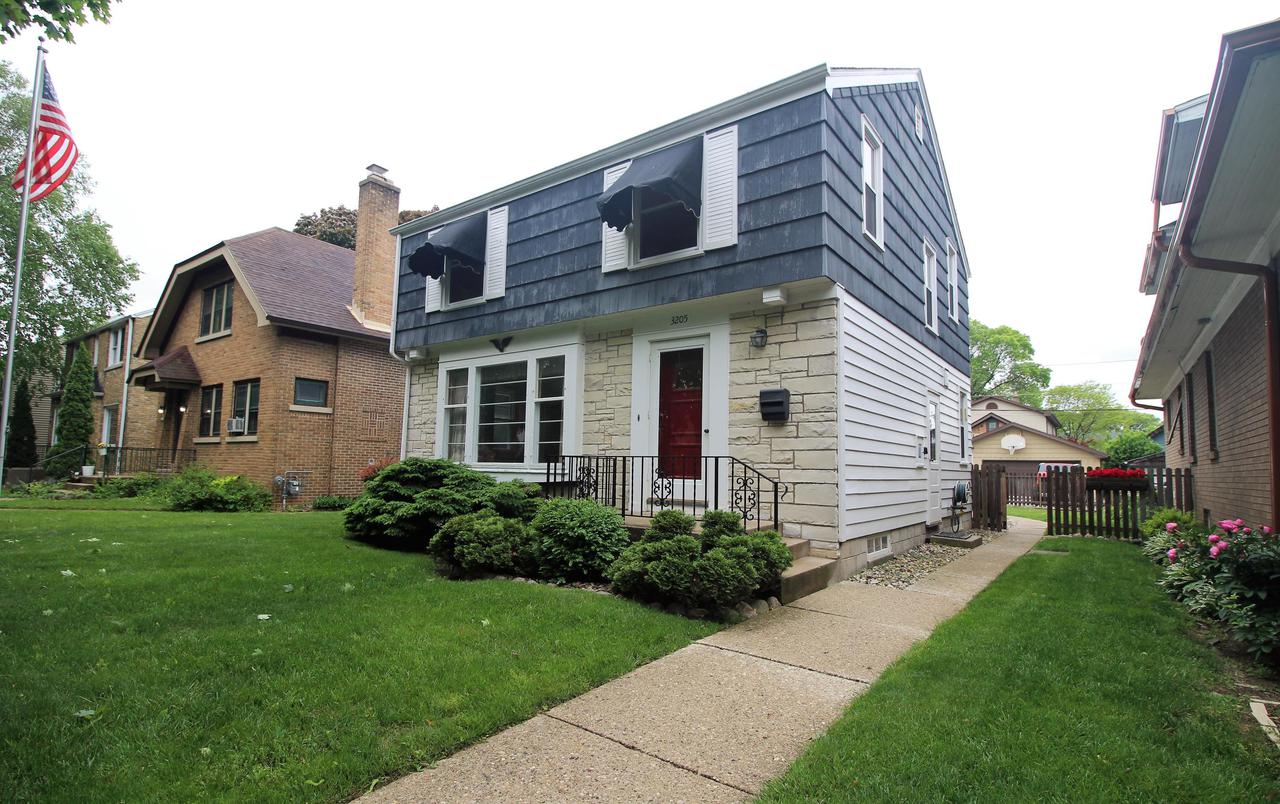 3205 S Lenox St, Milwaukee, WI 53207