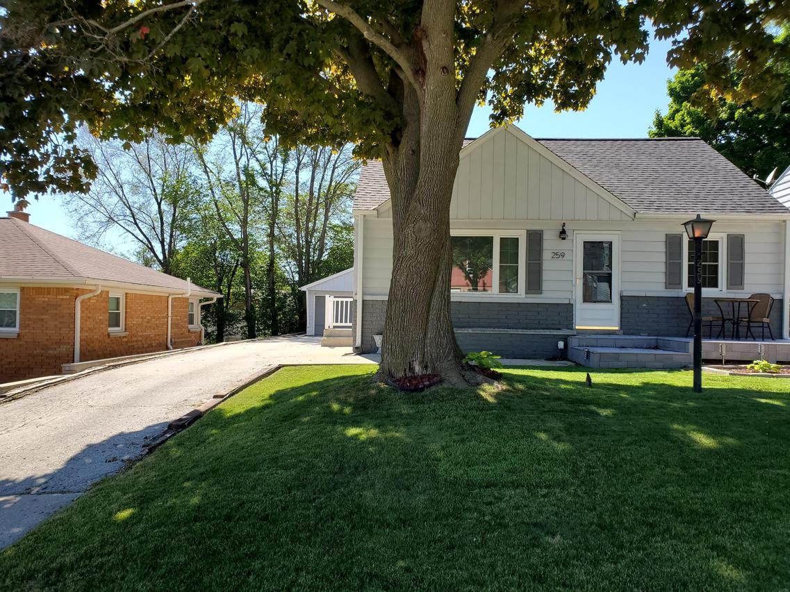 259 N 113th St., Wauwatosa, WI 53226
