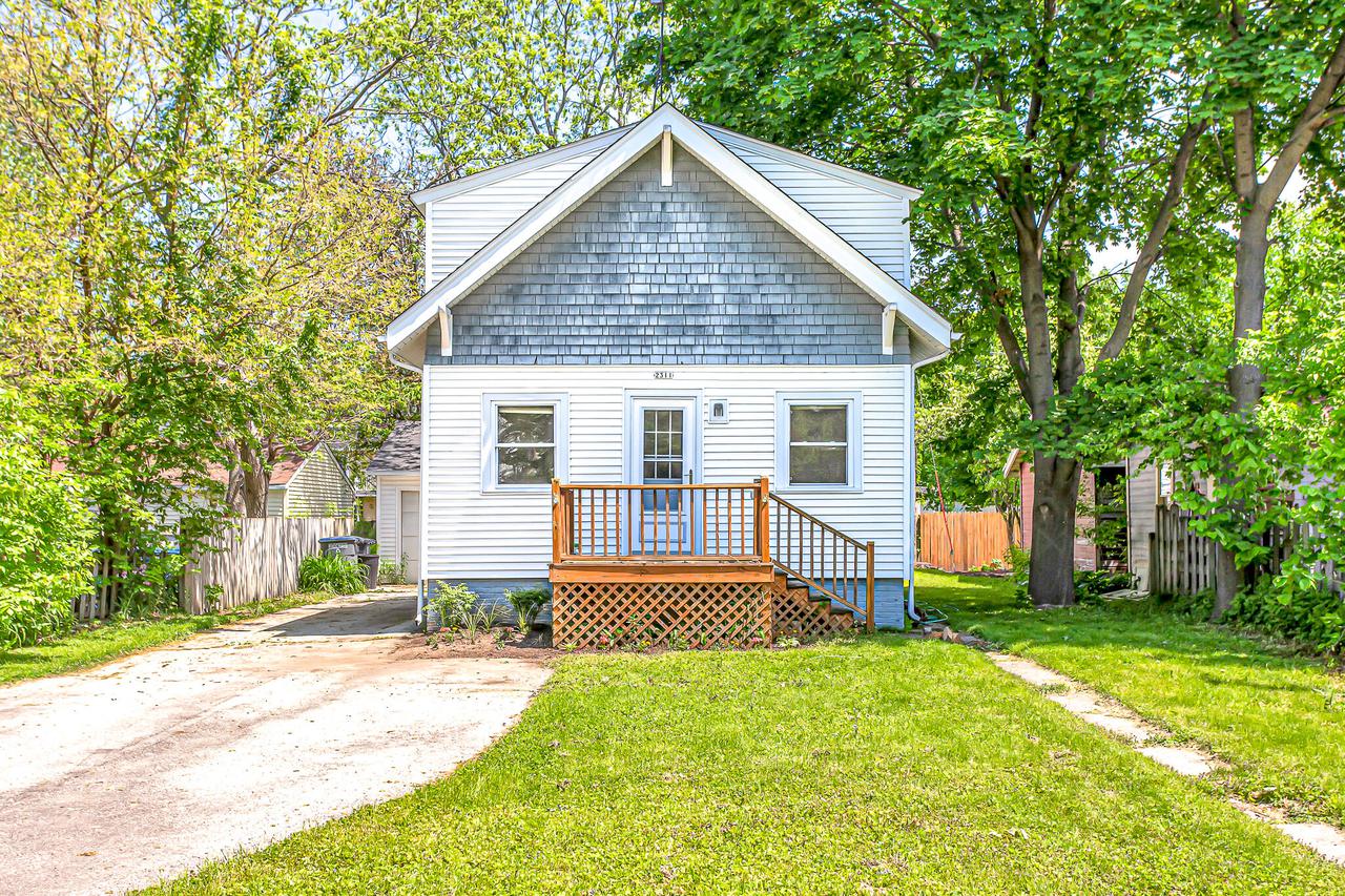 2311 N 9th St., Sheboygan, WI 53083