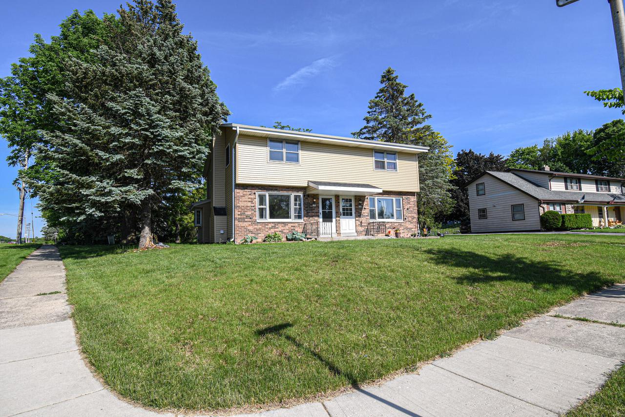 101 Madison Ct. #103, Waukesha, WI 53188