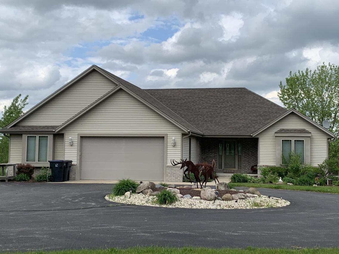 S74W25620 Hi Lo Dr., Vernon, WI 53189