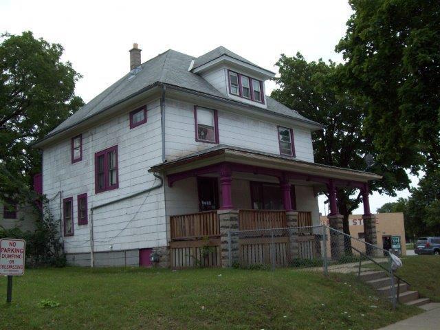 2002 N 41st St., Milwaukee, WI 53208