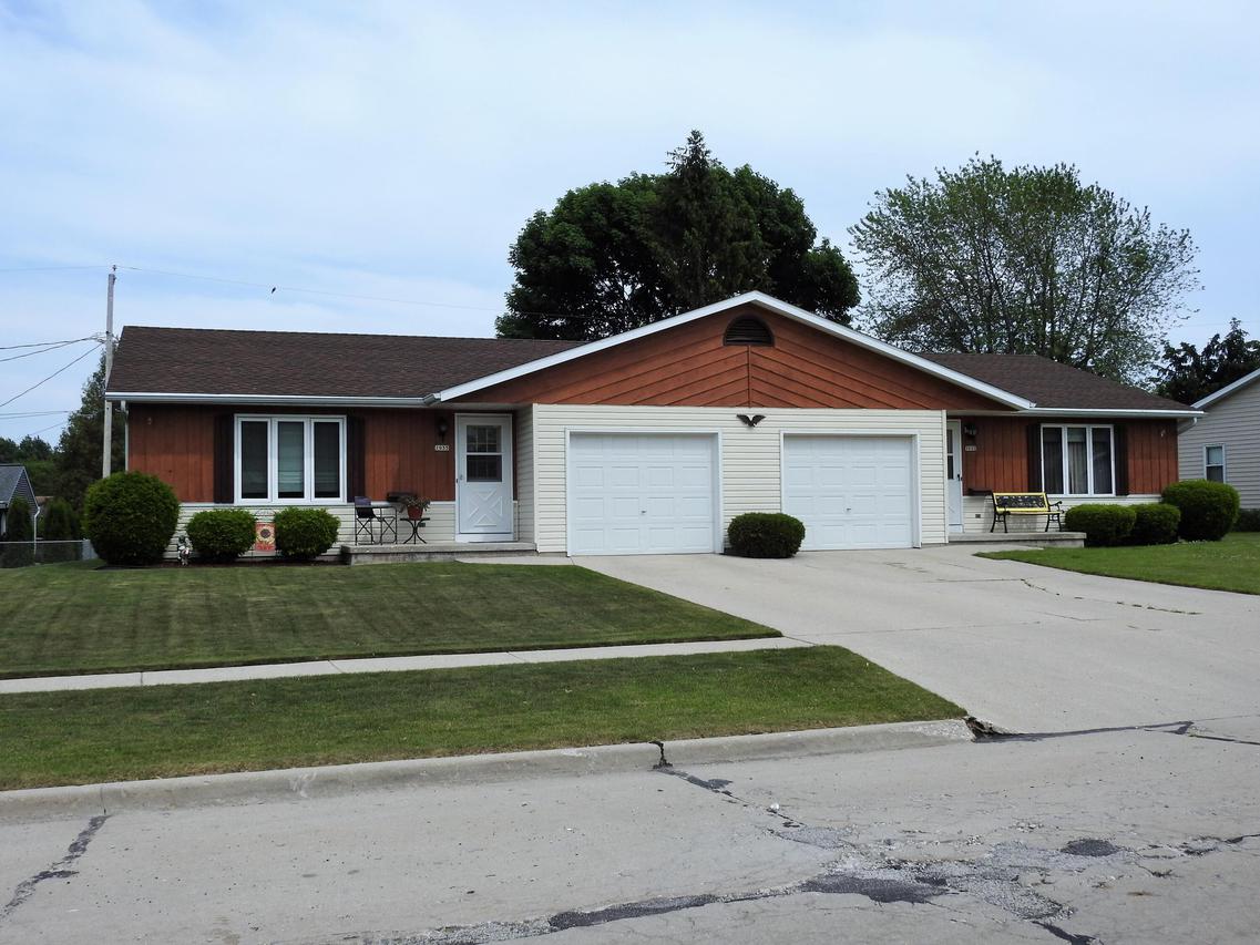 1933 Kellner St. #1935, Manitowoc, WI 54220