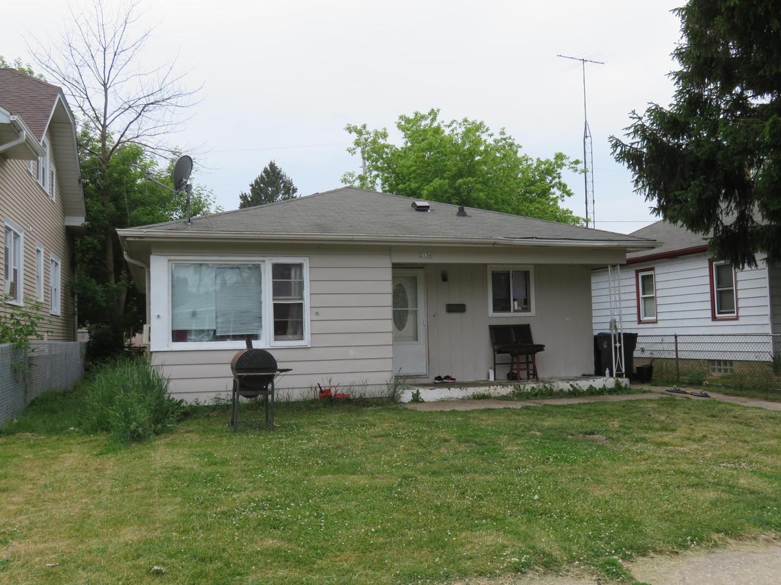 2136 Howe St, Mount Pleasant, WI 53403