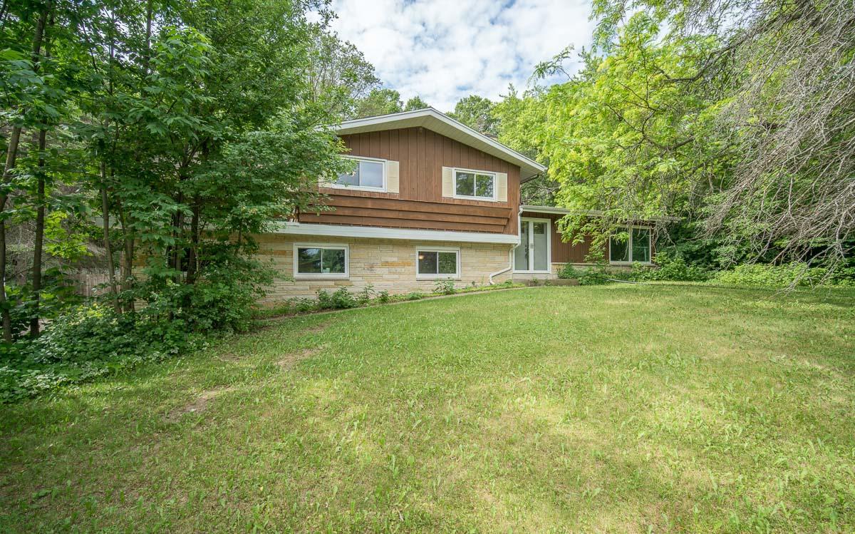 N77W22189 Wooded Hills Dr., Lisbon, WI 53089