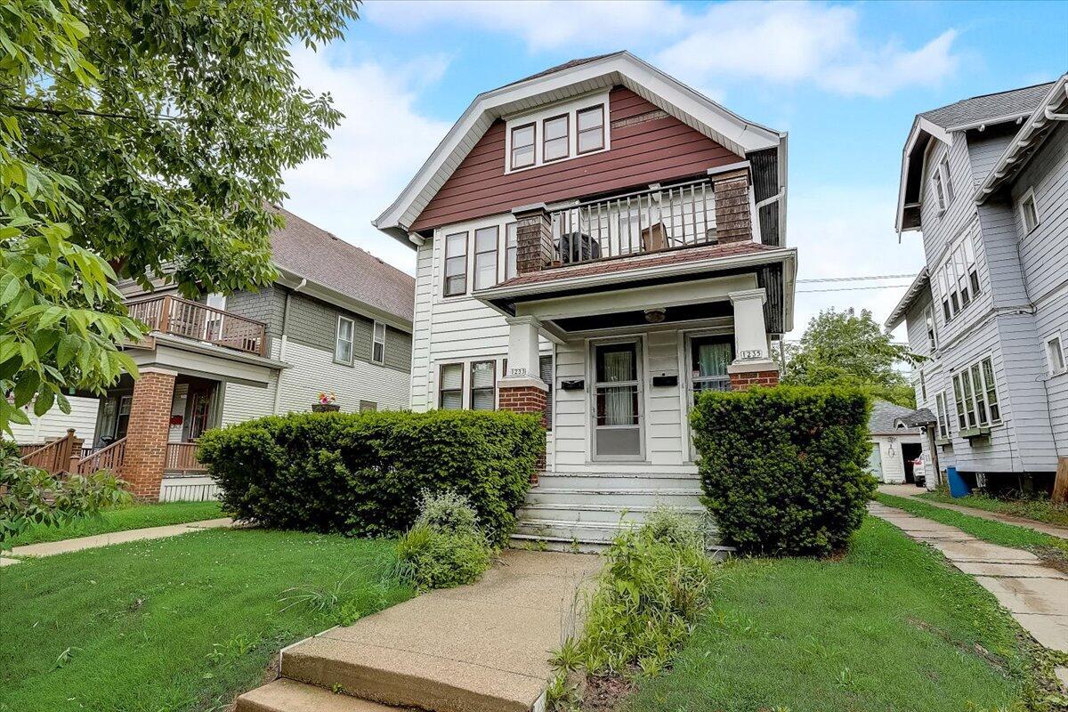 1233 N 46th St. #1235, Milwaukee, WI 53208