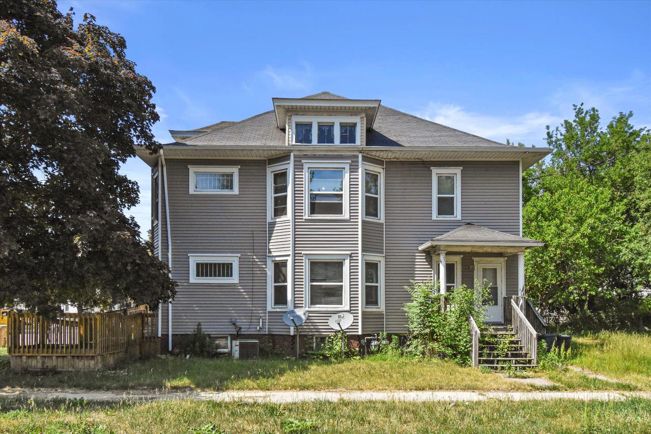 6441 22nd Ave, Kenosha, WI 53143