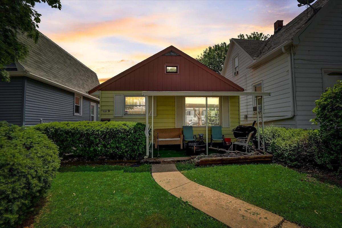 5843 W Madison St, West Allis, WI 53214