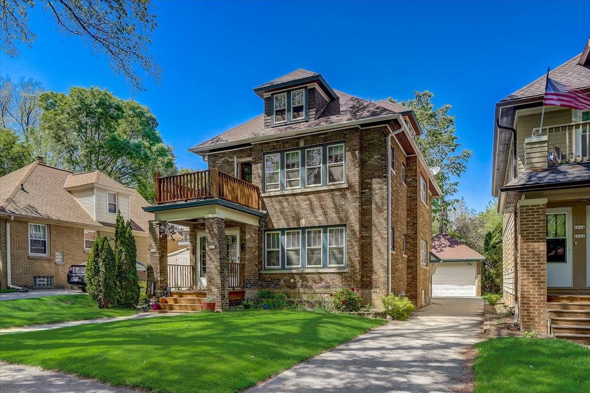 6628 W Lloyd St. #6630, Wauwatosa, WI 53213