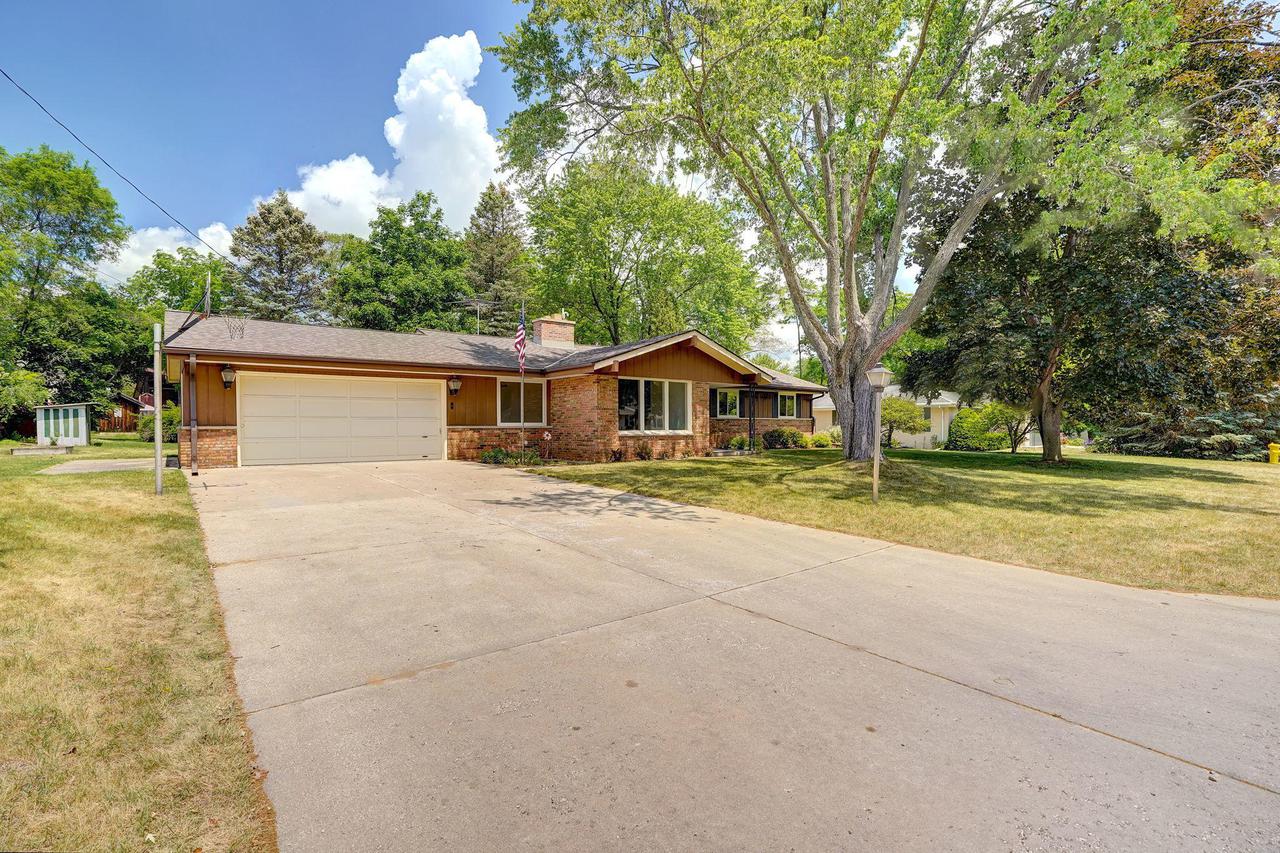 2996 South St, East Troy, WI 53120