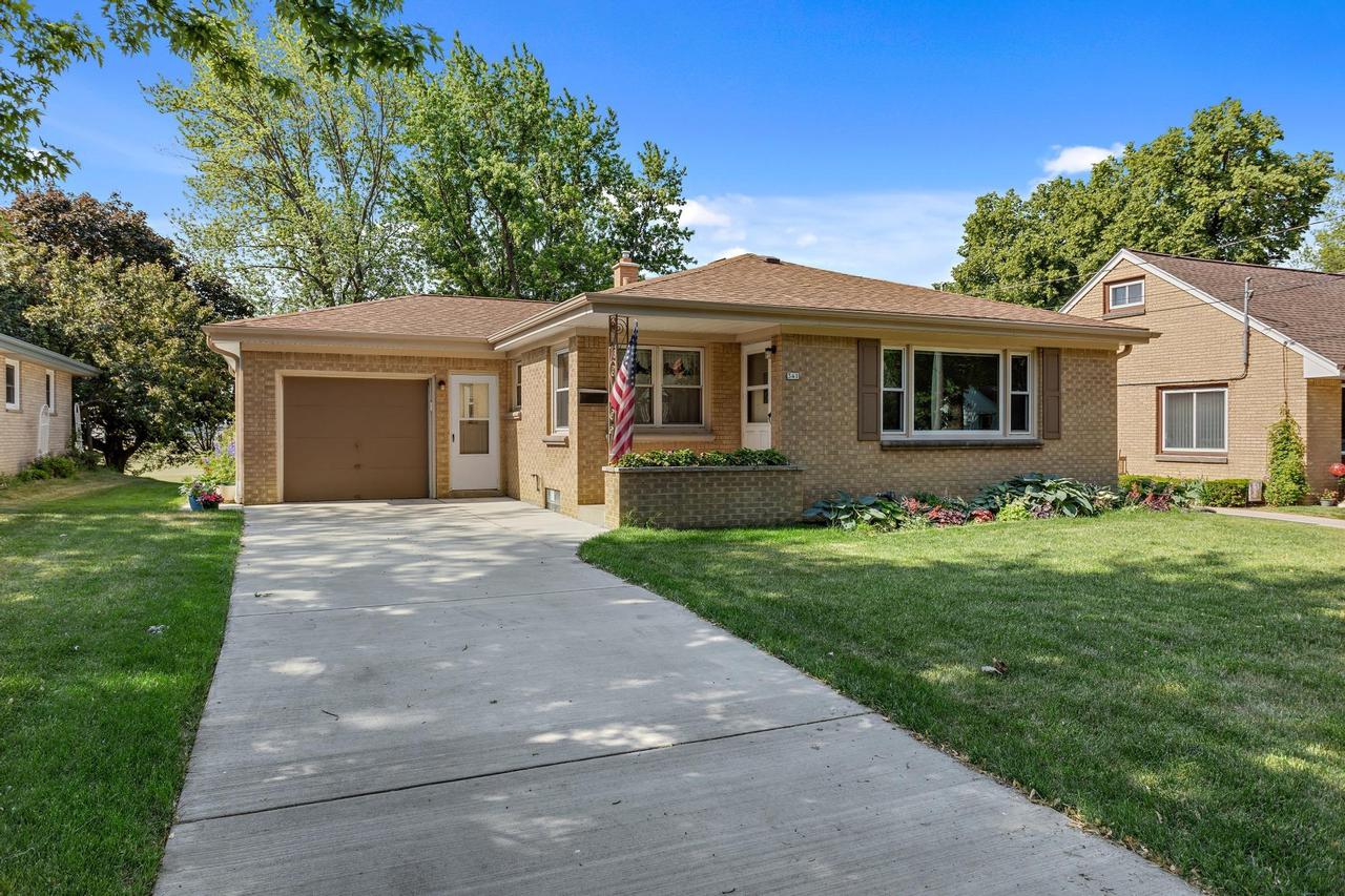 341 E Armour Ave., Milwaukee, WI 53207