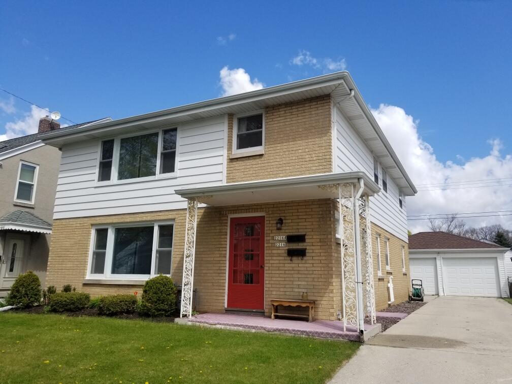 2216/2216A La Follette Ave., Manitowoc, WI 54220