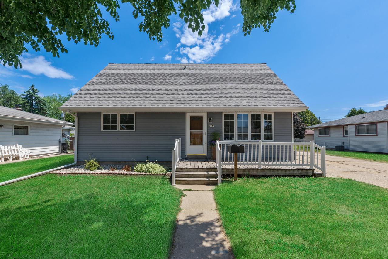 2727 S 20 St., Sheboygan, WI 53081