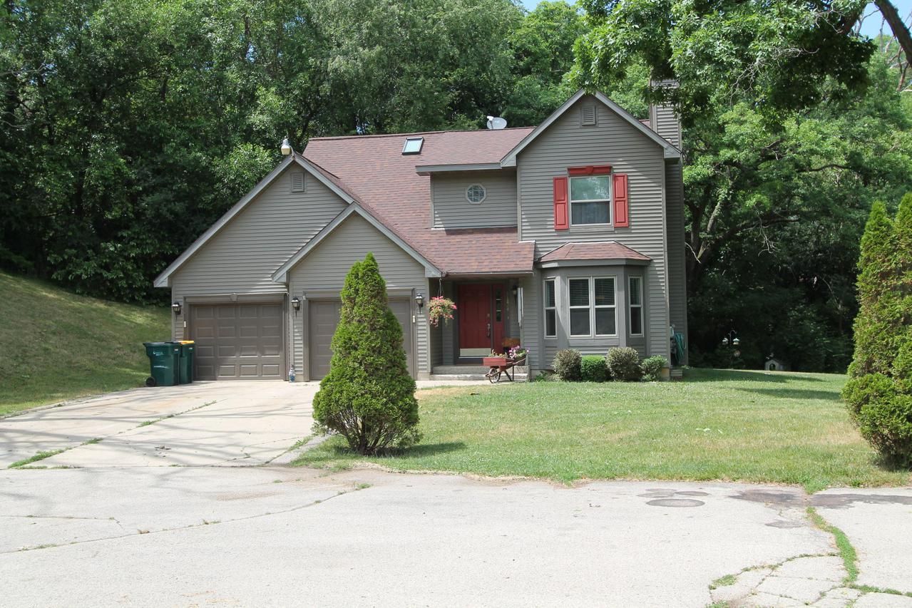 11824 Fox River Rd., Kenosha, WI 53181