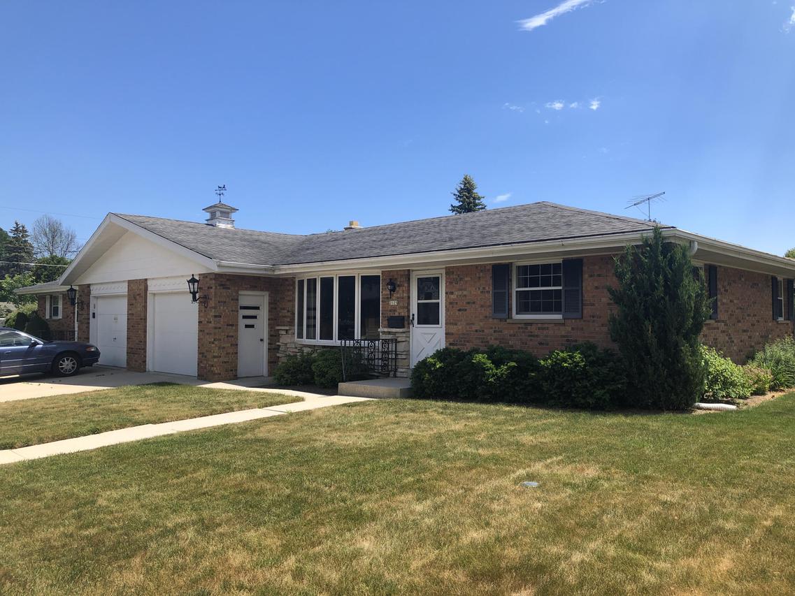 2125 Saemann Ave, Sheboygan, WI 53081