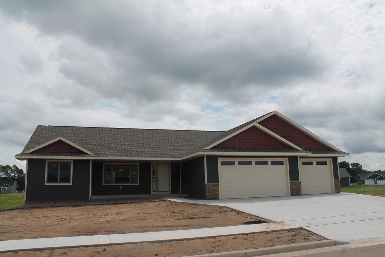 2120 Spakenburg Rd., Holmen, WI 54636