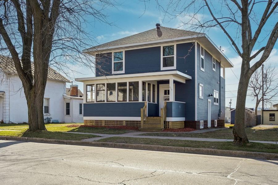 614 5th Ave., La Crosse, WI 54601