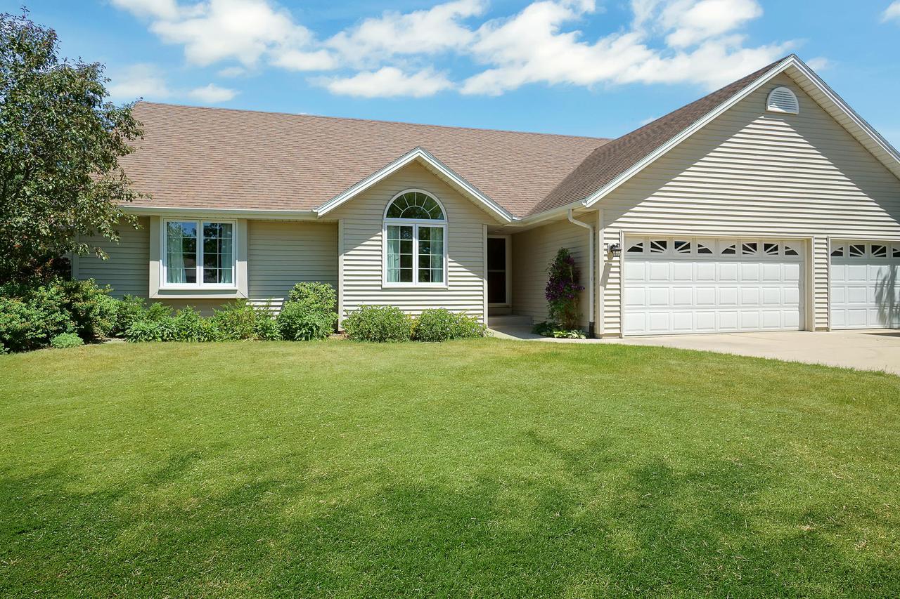 W258N9348 Riverview Ct., Lisbon, WI 53017