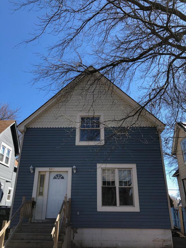 5811 5811 21st Ave., Kenosha, WI 53140